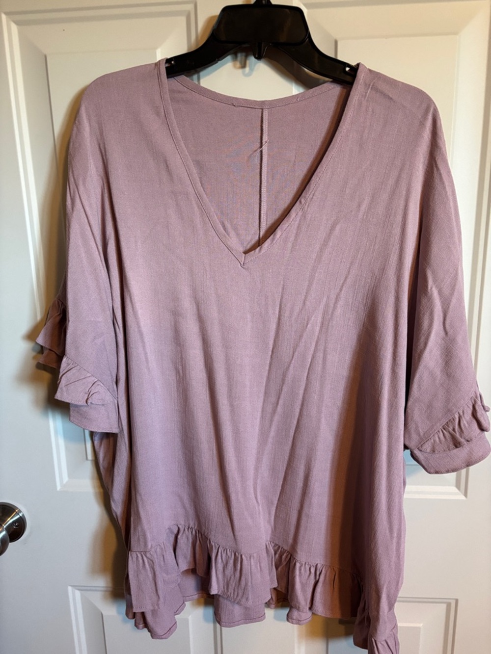 Three birds nest brand Women's lilac V-Neck Ruffle Hem Top